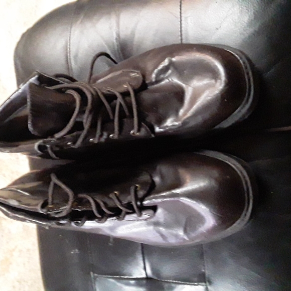 Chocolate Color Boots - Picture 5 of 5